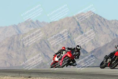 media/Dec-01-2025-Moto Forza (Mon) [[2daa91e15f]]/2-Intermediate Group/Session 4 Turn 9/